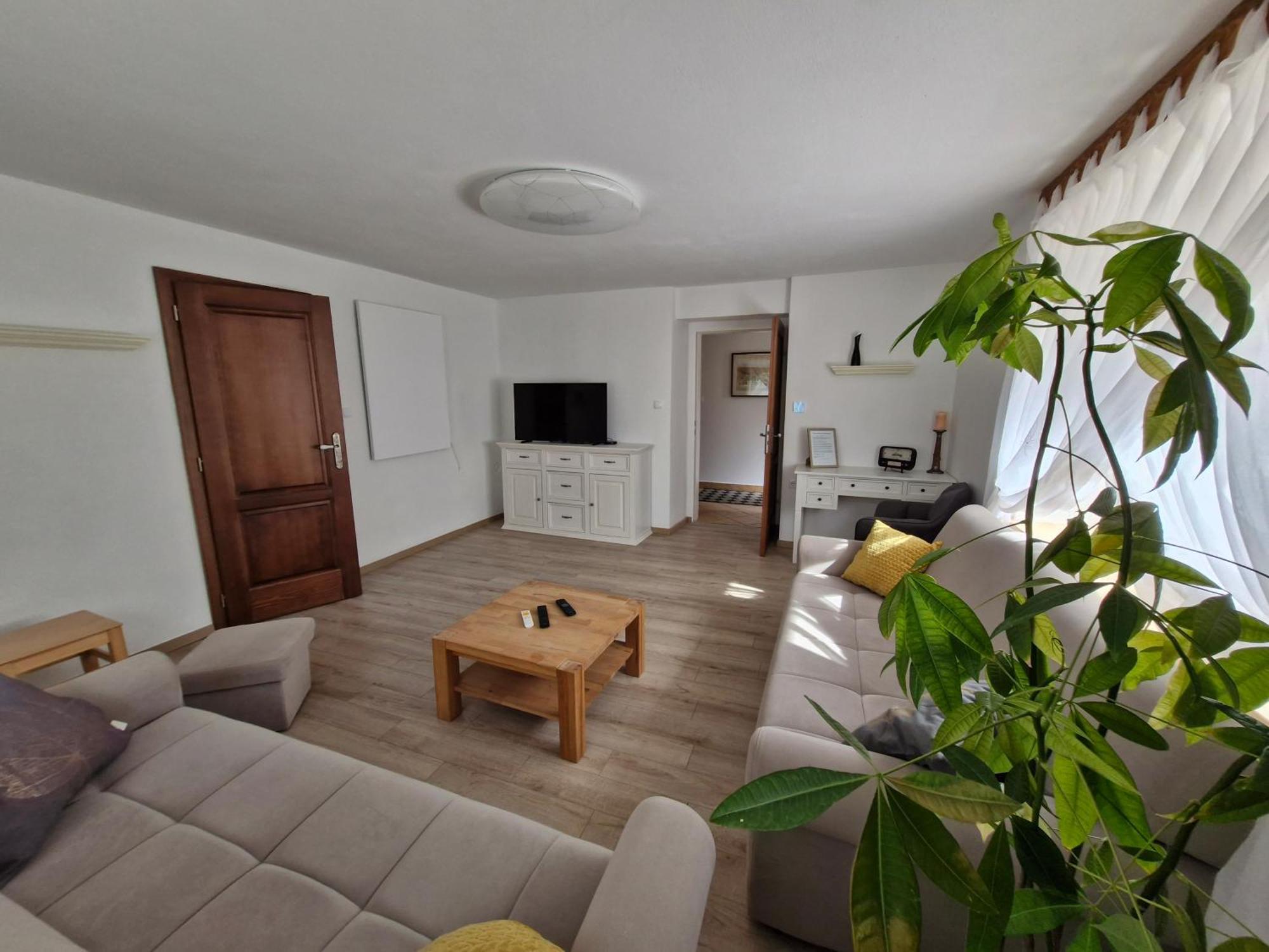 Stol Apartments Zirovnica Bagian luar foto
